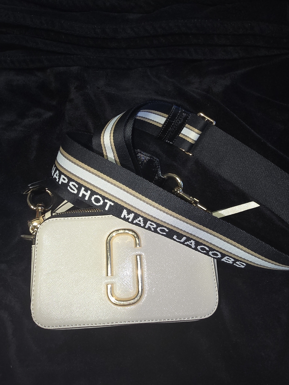 Marc Jacobs Snapshot Crossbody in Cream with Black Strap